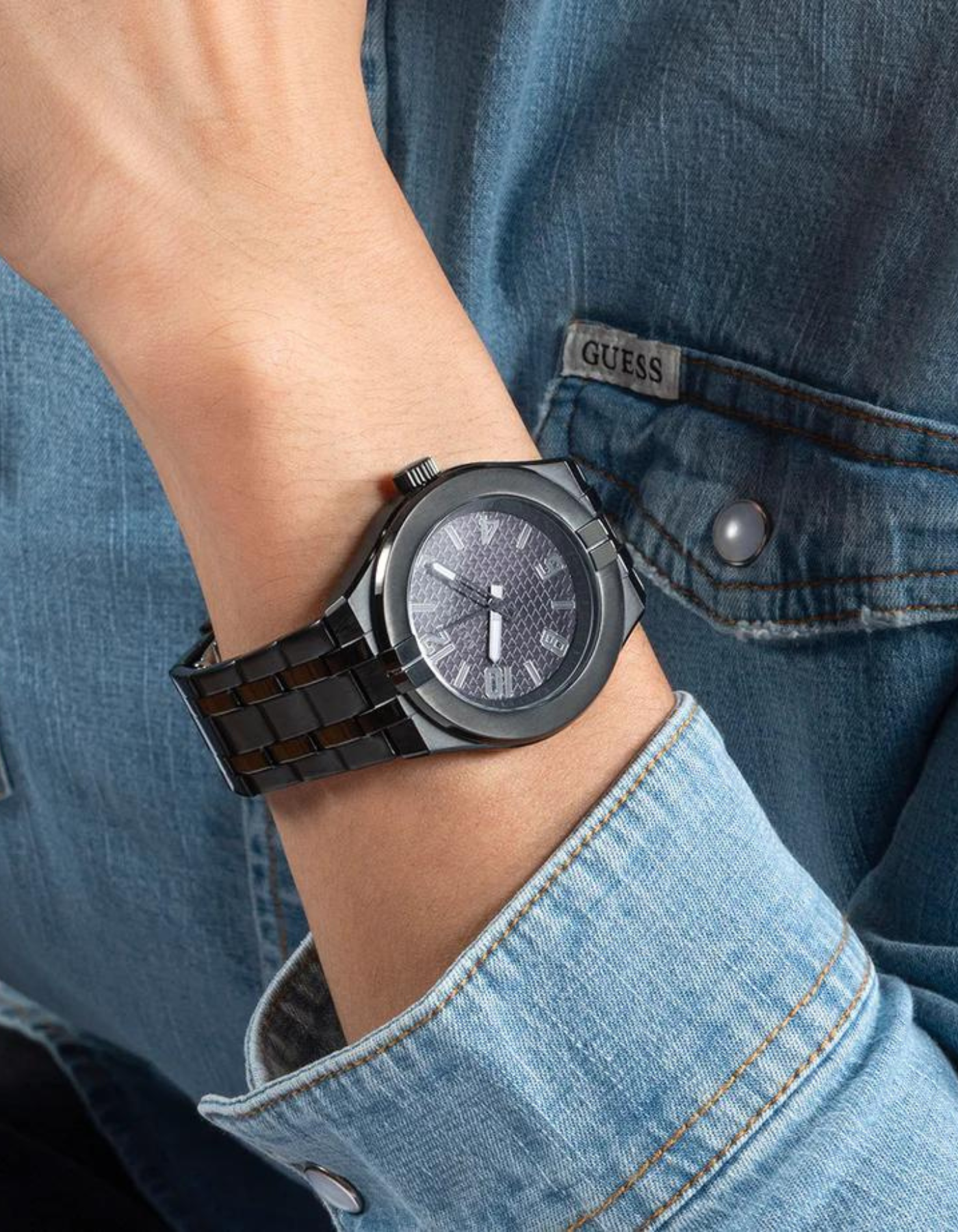 GUESS Men's Black Analog Watch