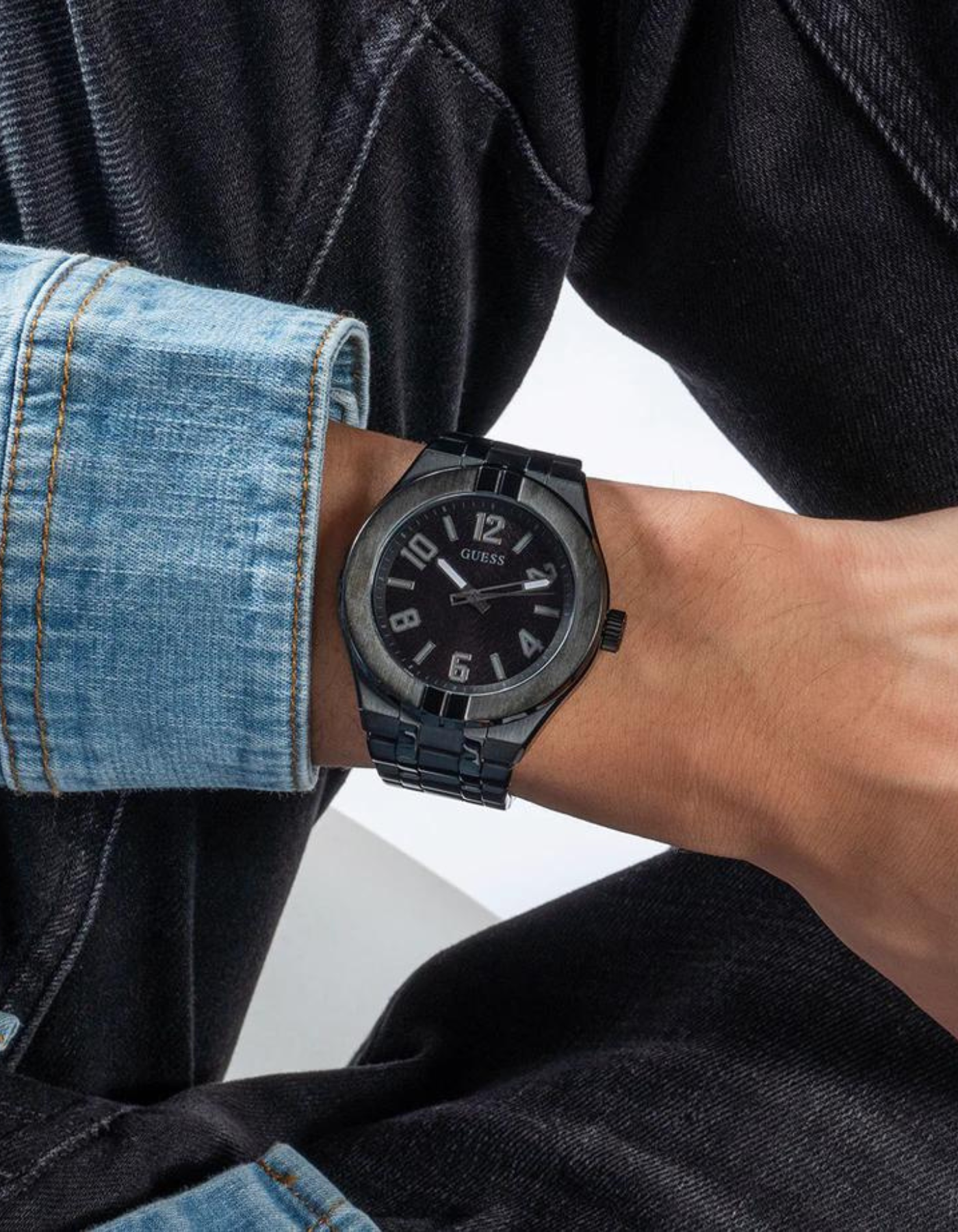 GUESS Men's Black Analog Watch