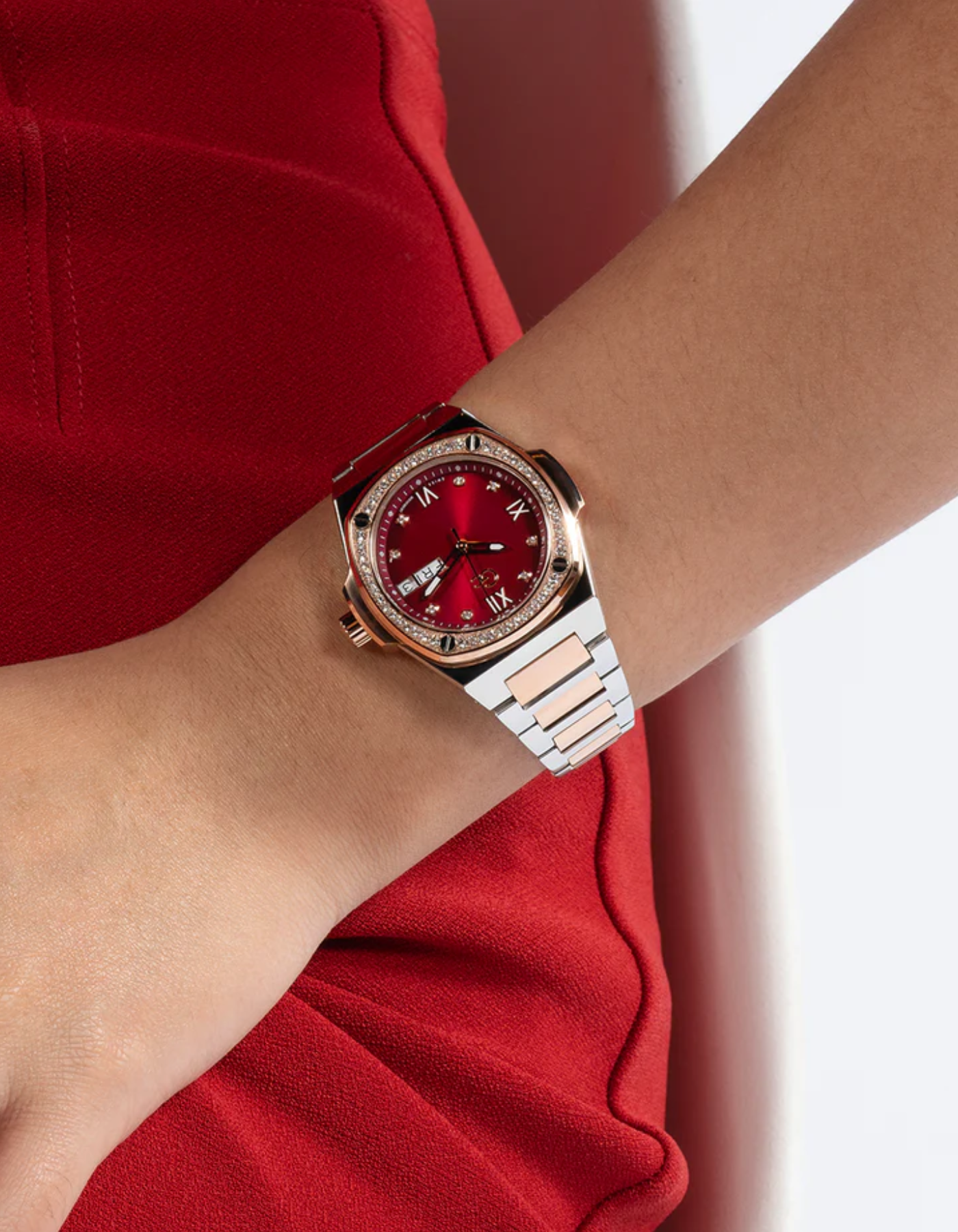 Gc Coussin Shape Lady Large Size Metal