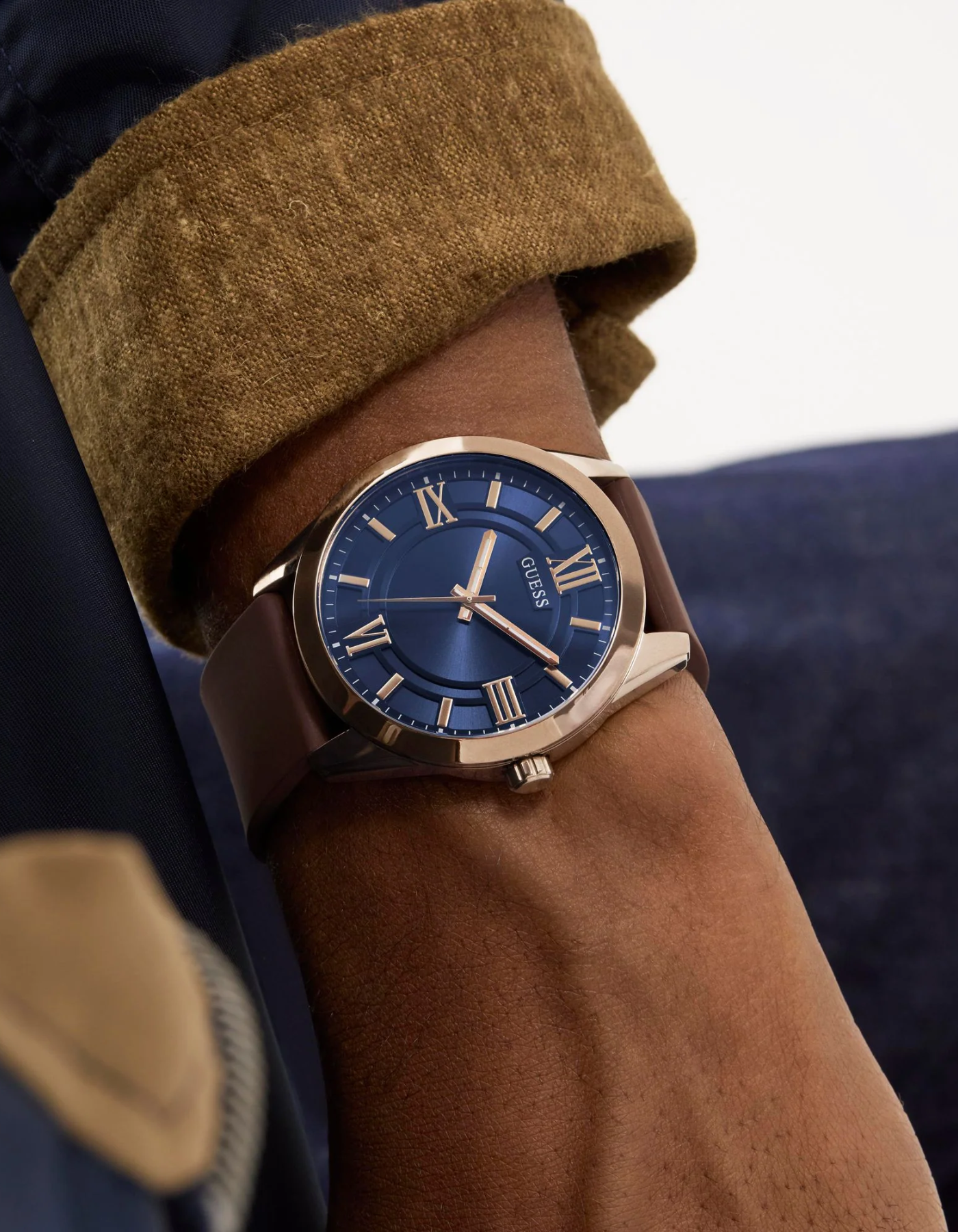 Guess Elliot Blue Round Dial Analog Men's Watch