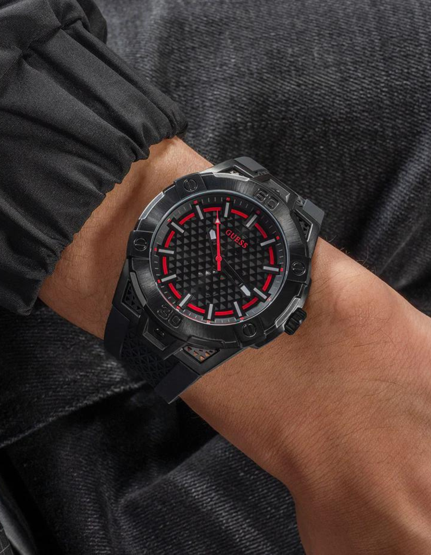 GUESS Men's Black Analog Watch