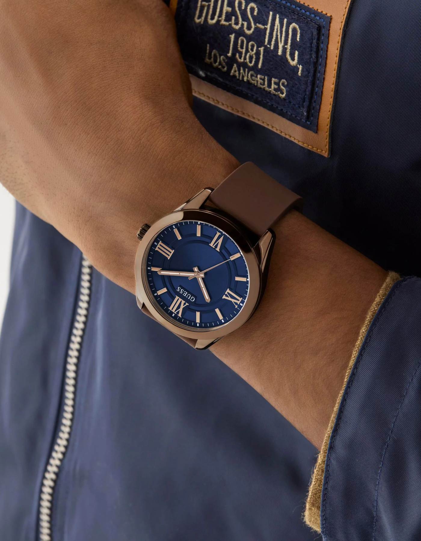 Guess Elliot Blue Round Dial Analog Men's Watch