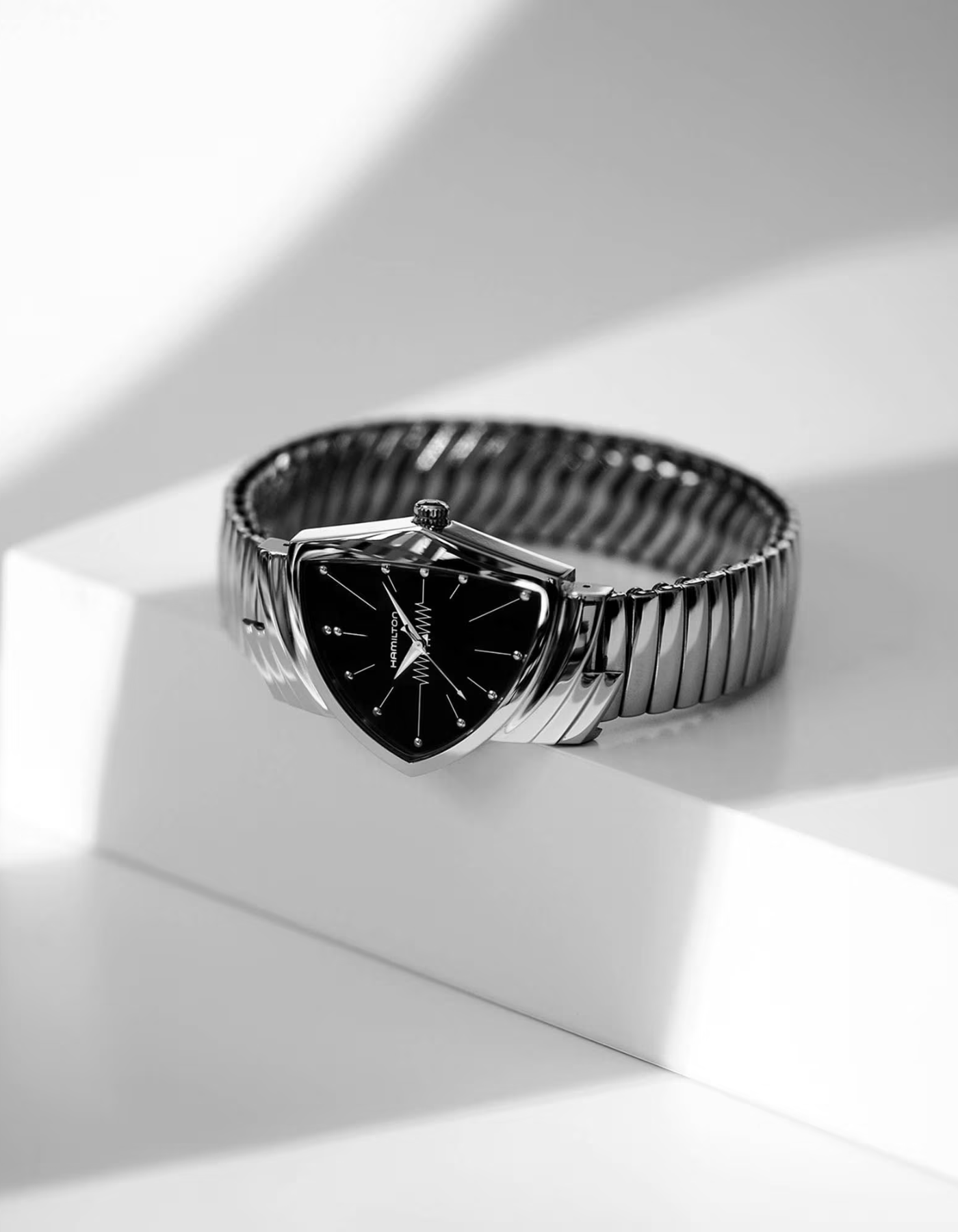 Hamilton Ventura Quartz